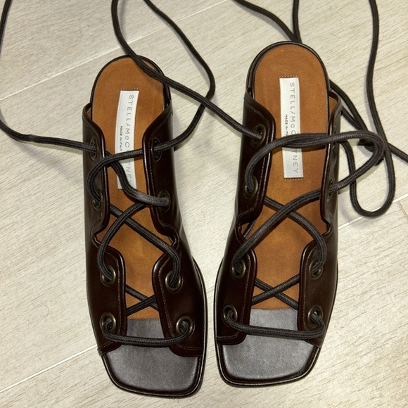 Stella McCartney Cocoa brown lace up shoes. Size 8 - Picture 1 of 4